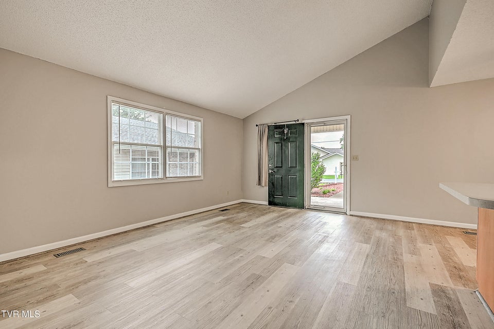 Photo #9: 857 Cobblestone Place