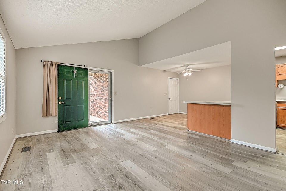 Photo #10: 857 Cobblestone Place