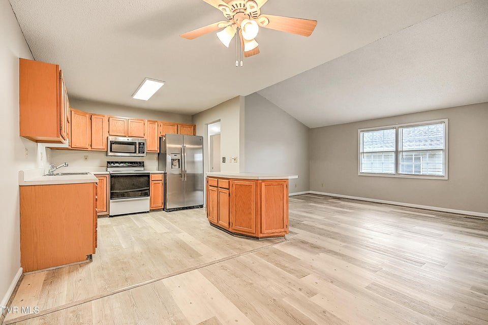 Photo #12: 857 Cobblestone Place