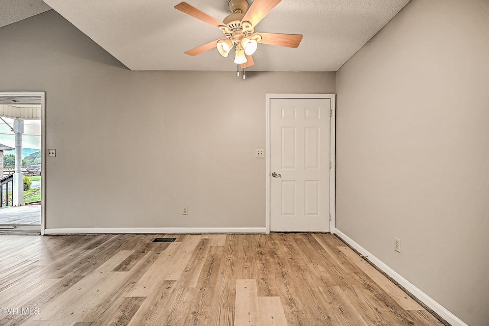 Photo #13: 857 Cobblestone Place