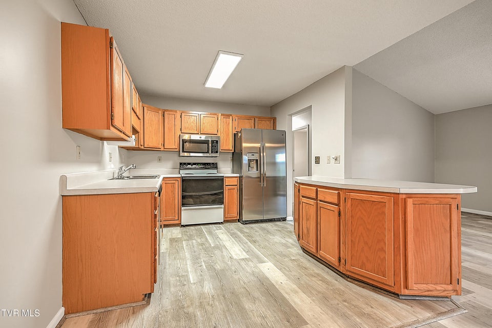 Photo #14: 857 Cobblestone Place