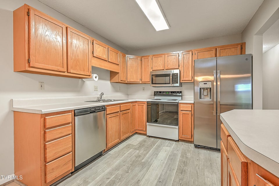 Photo #15: 857 Cobblestone Place