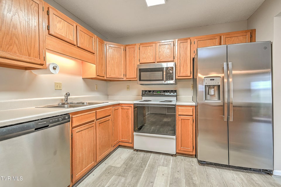 Photo #20: 857 Cobblestone Place