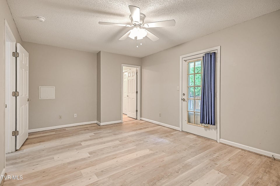 Photo #27: 857 Cobblestone Place