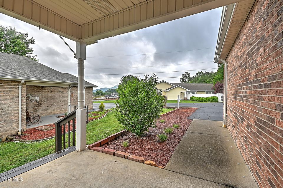 Photo #40: 857 Cobblestone Place