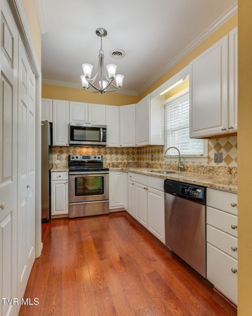 Photo #13: 1101 8th Avenue