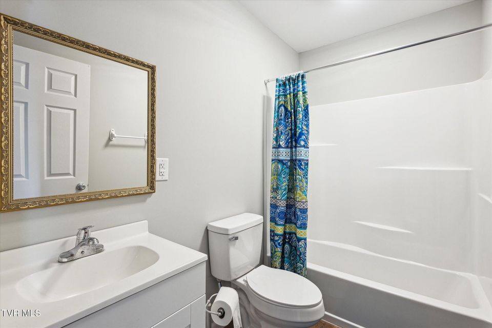 Photo #24: 515 Aesque St Extension