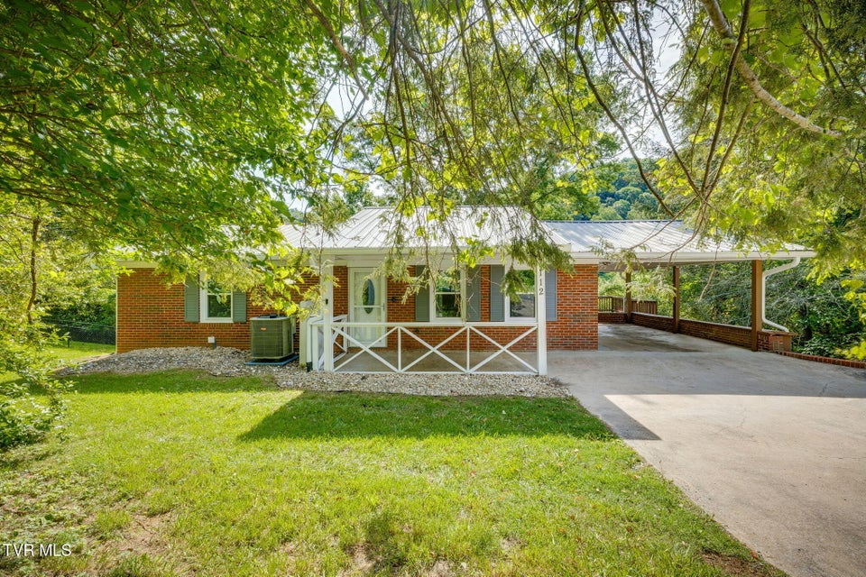 Photo #2: 112 Borderview Avenue