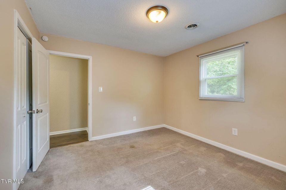 Photo #14: 112 Borderview Avenue