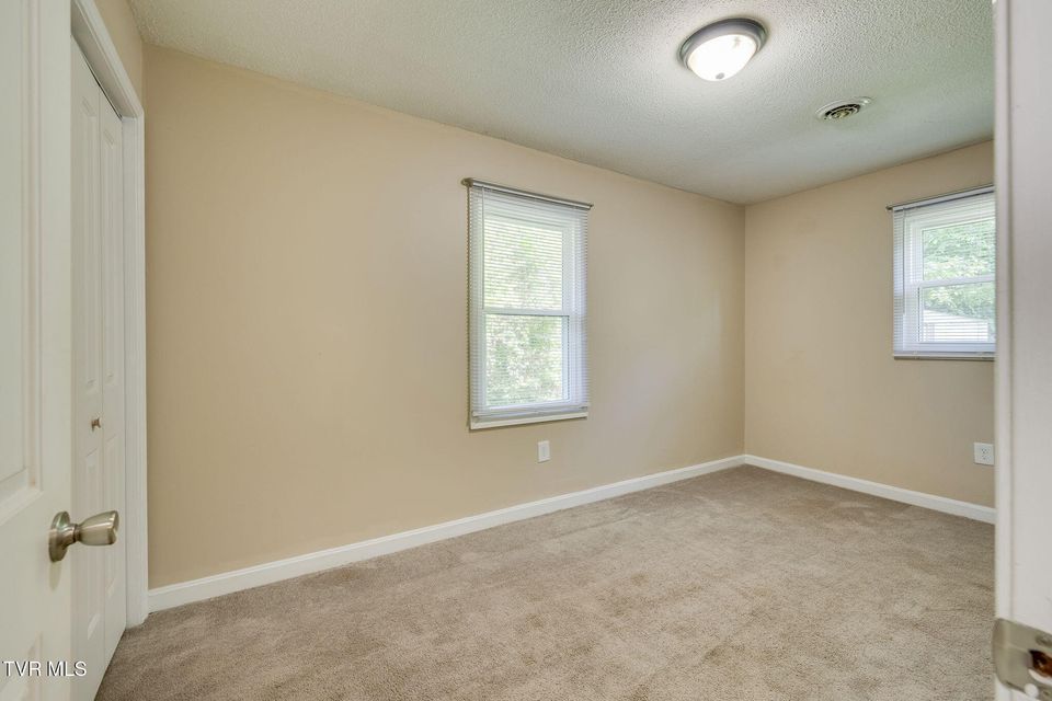 Photo #17: 112 Borderview Avenue