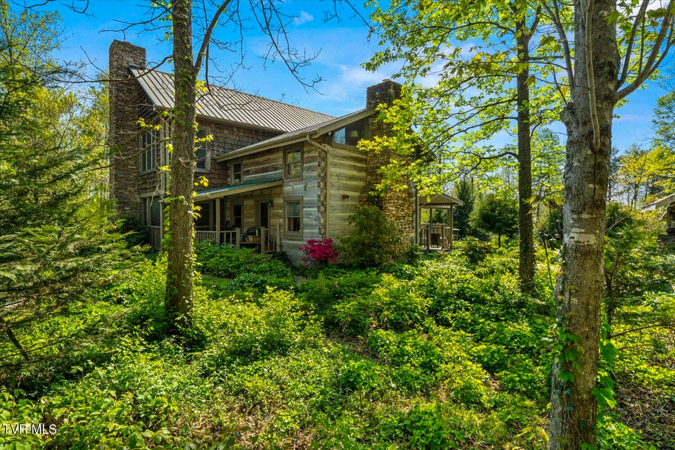 Photo #48: 1011 Buffalo Road