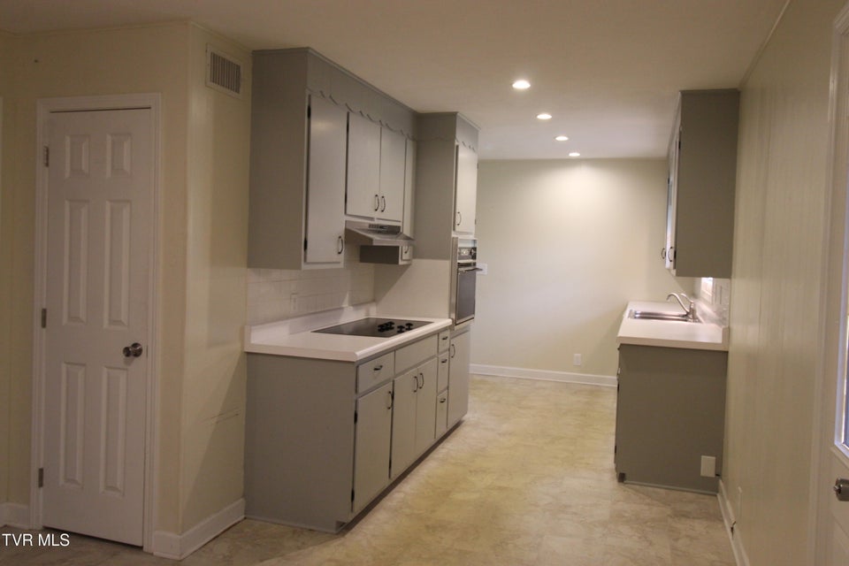 Photo #3: 336 Lane Street
