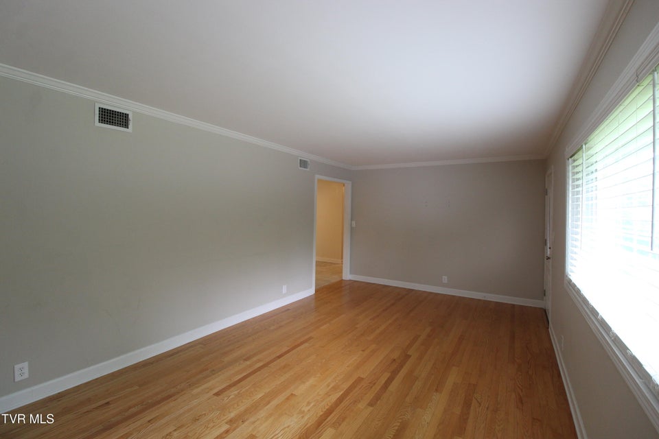 Photo #7: 336 Lane Street