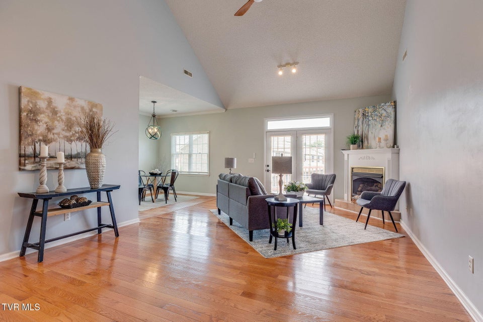 Photo #8: 20 Oak Leaf Court