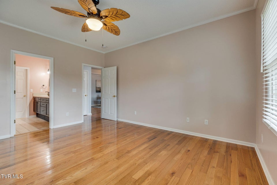 Photo #17: 20 Oak Leaf Court