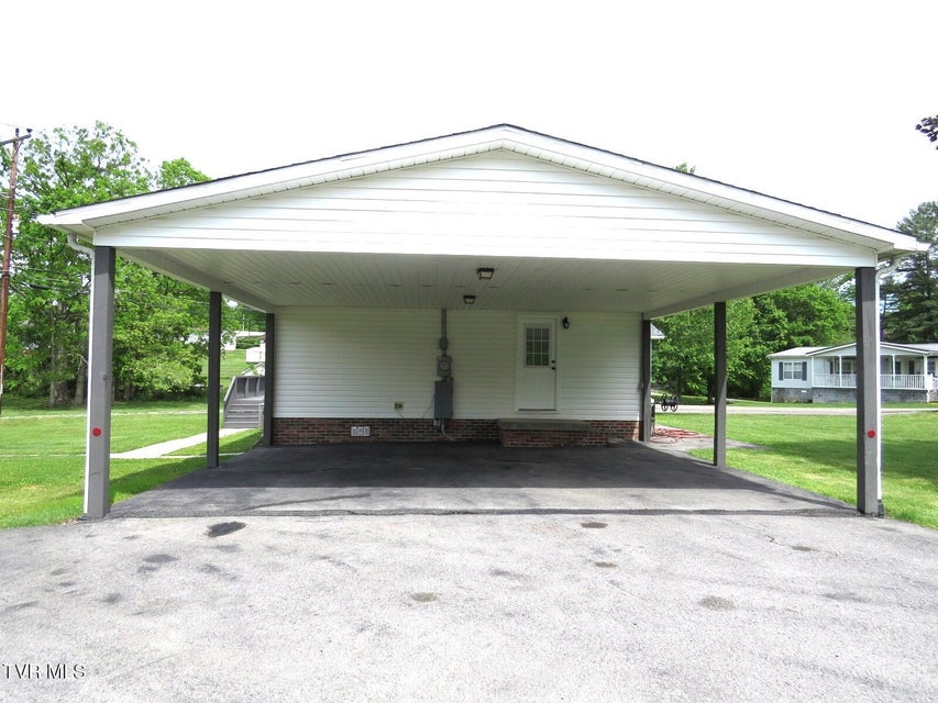 Photo #5: 8929 Gateway Drive