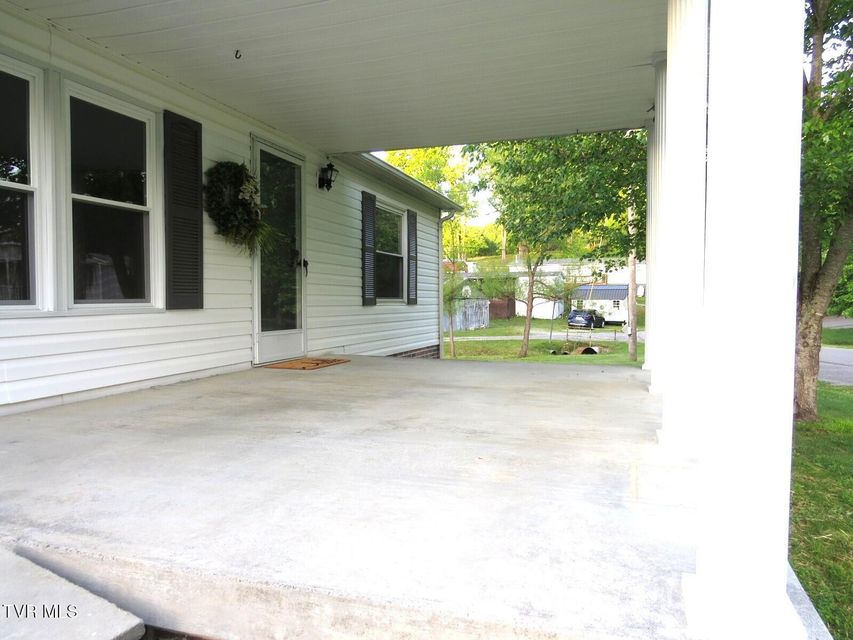 Photo #6: 8929 Gateway Drive