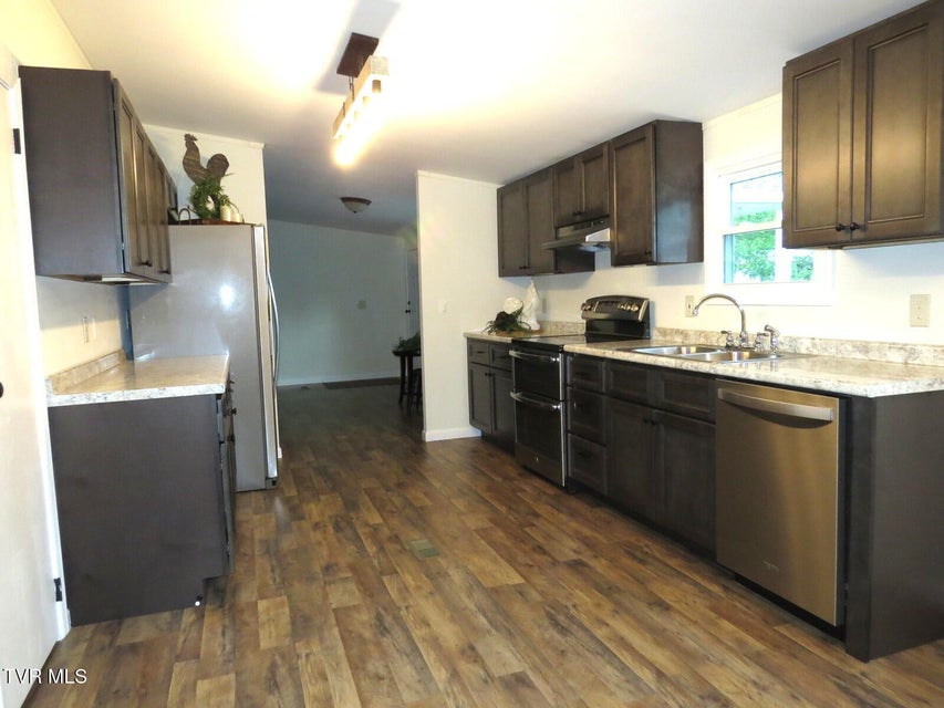 Photo #17: 8929 Gateway Drive