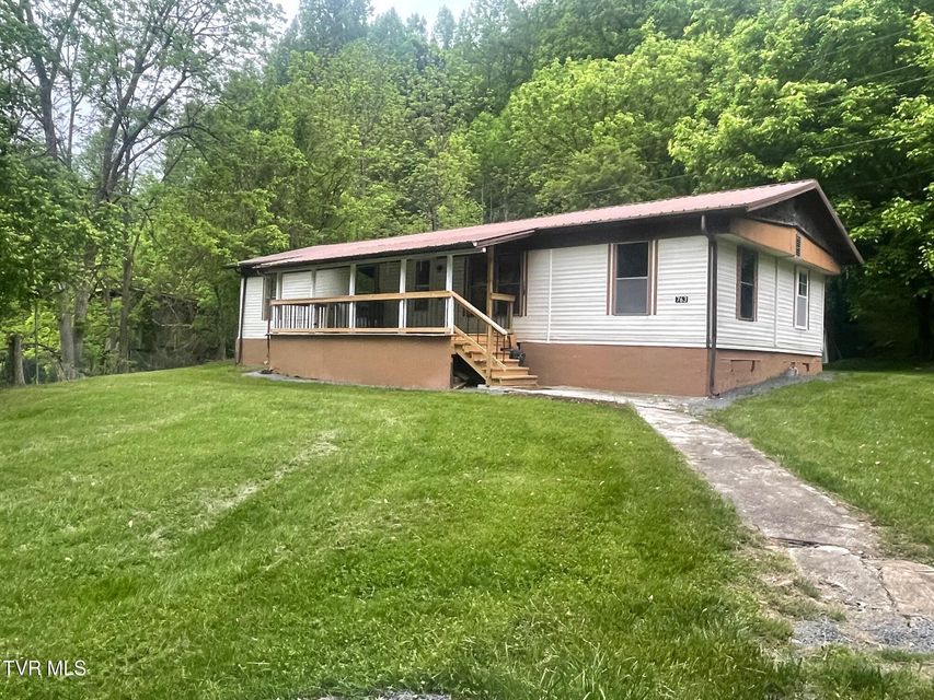 Photo #24: 763 Sloantown Road