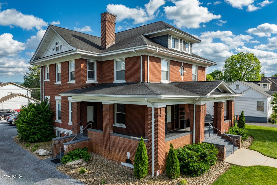 Photo #2: 114 Unaka Avenue