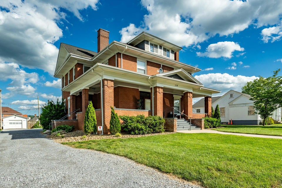 Photo #8: 114 Unaka Avenue