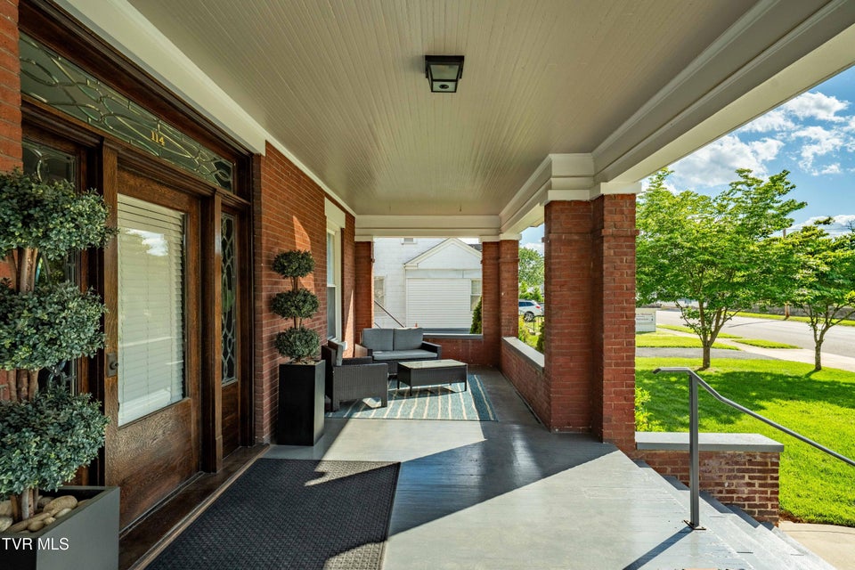 Photo #10: 114 Unaka Avenue