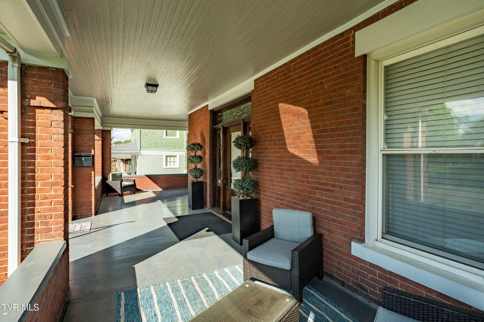 Photo #11: 114 Unaka Avenue