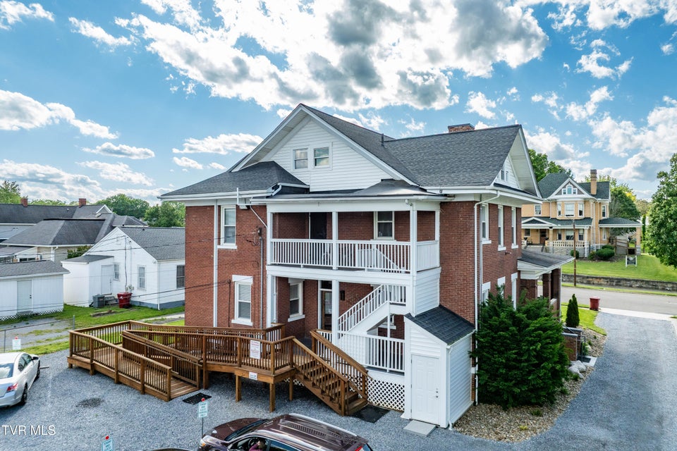 Photo #51: 114 Unaka Avenue
