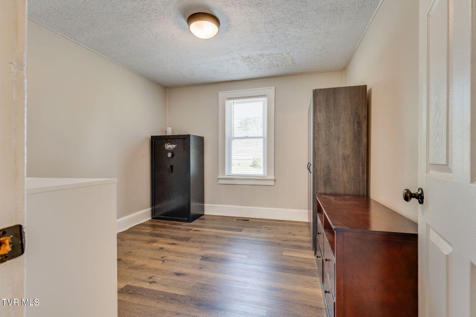 Photo #18: 2046 Carolina Avenue