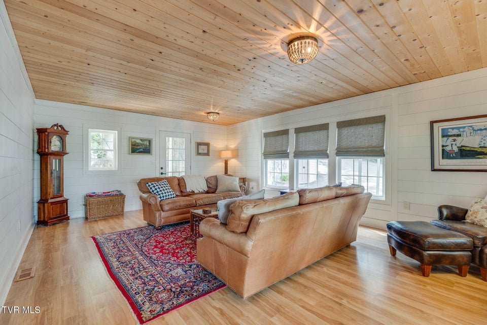 Photo #11: 22113 Driftwood Lane