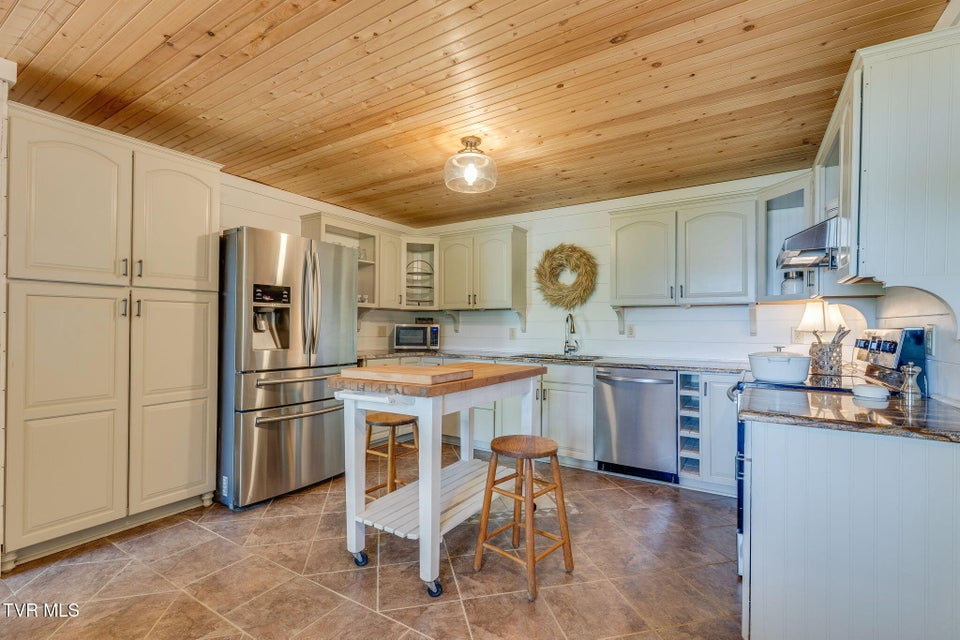 Photo #15: 22113 Driftwood Lane