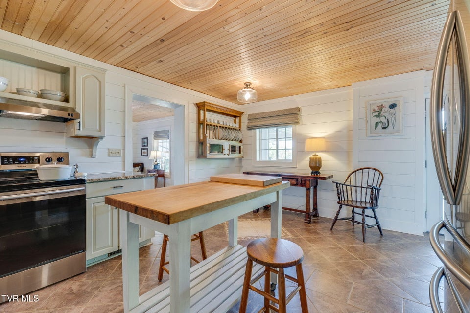 Photo #16: 22113 Driftwood Lane