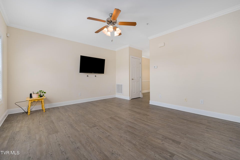 Photo #5: 614 Center Street