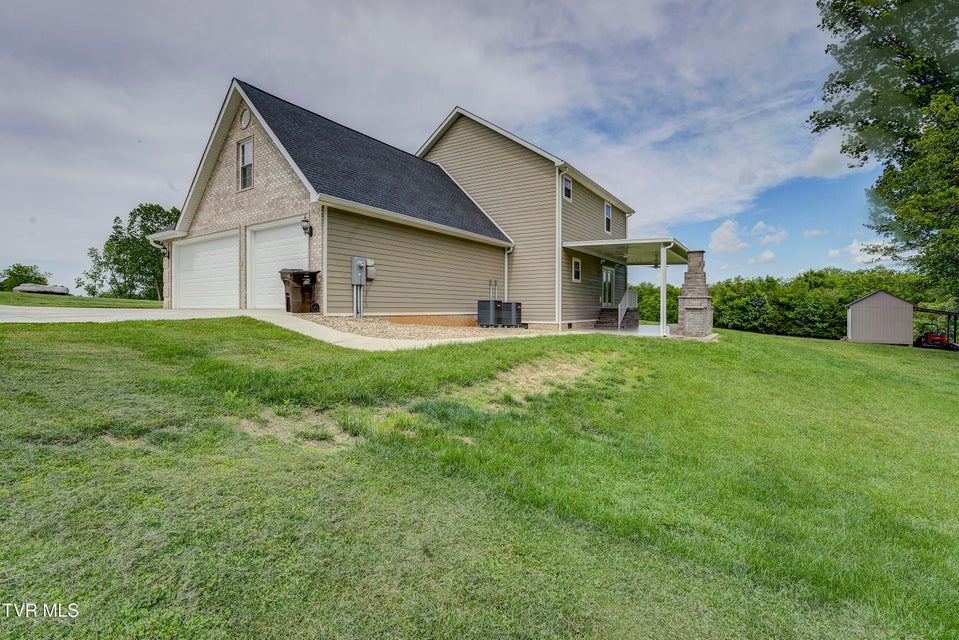 Photo #8: 259 Lake Vista Circle