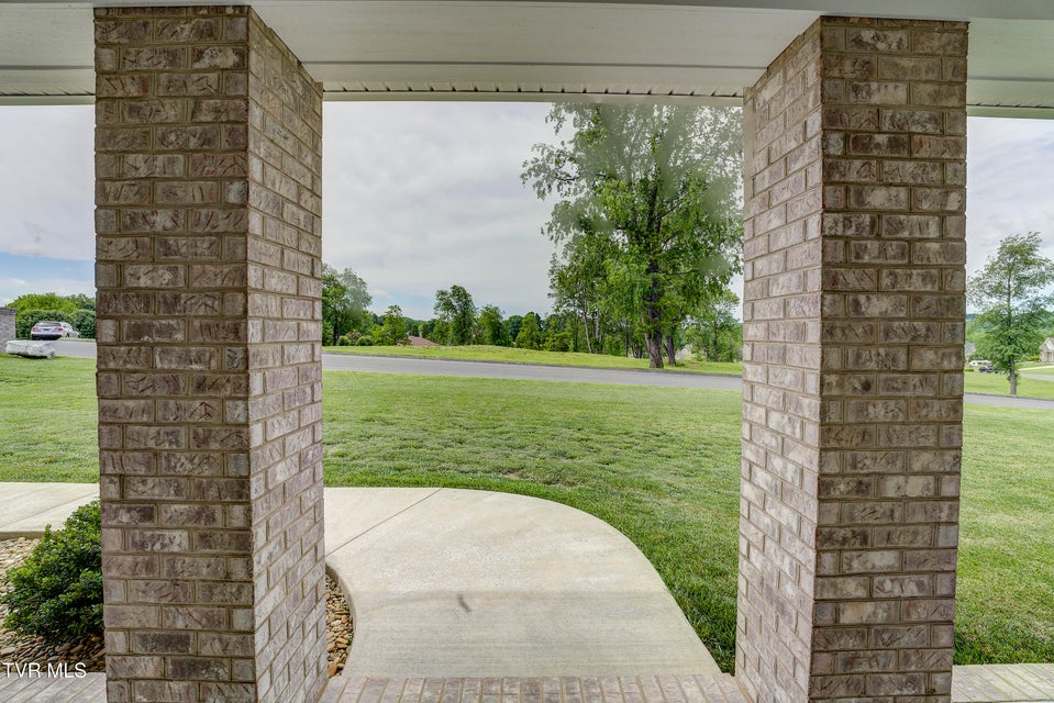 Photo #5: 259 Lake Vista Circle