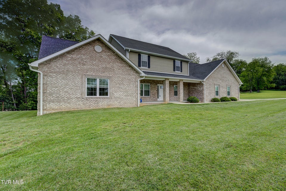 Photo #2: 259 Lake Vista Circle