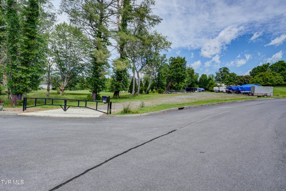 Photo #6: 259 Lake Vista Circle