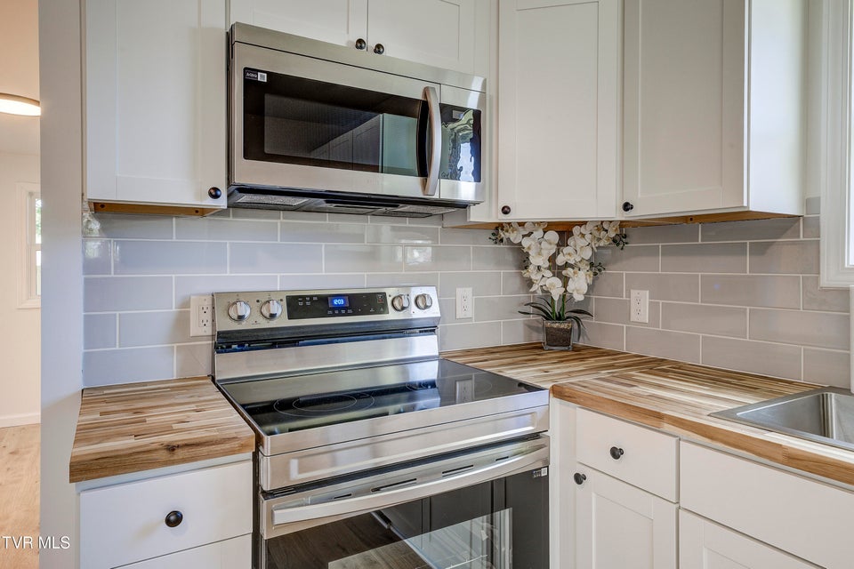 Photo #12: 2116 Steadman Street