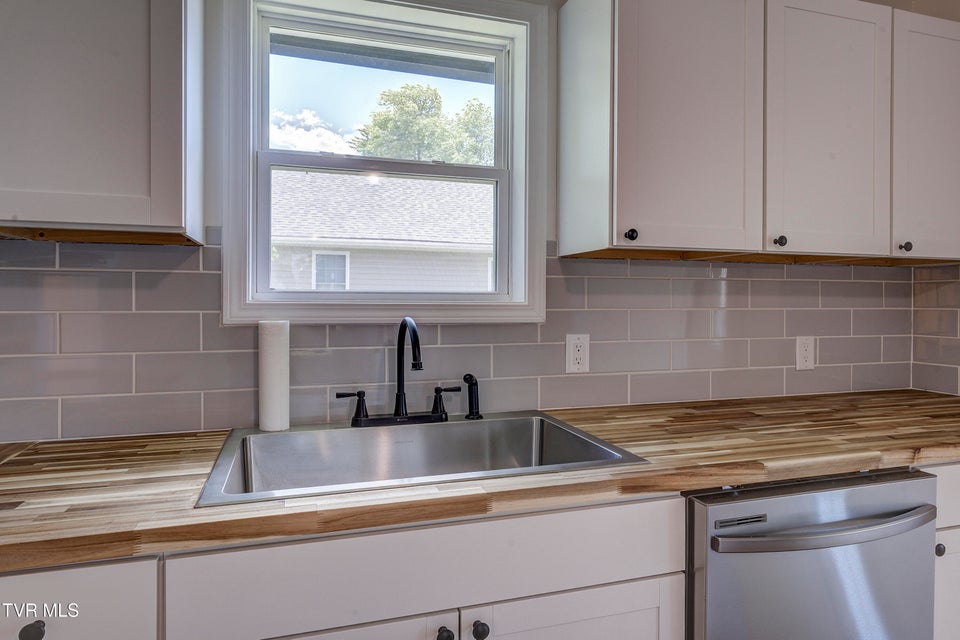 Photo #13: 2116 Steadman Street