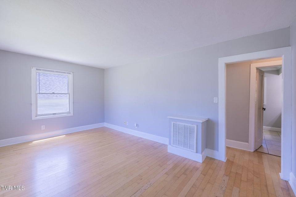 Photo #2: 921 Hillcrest Drive