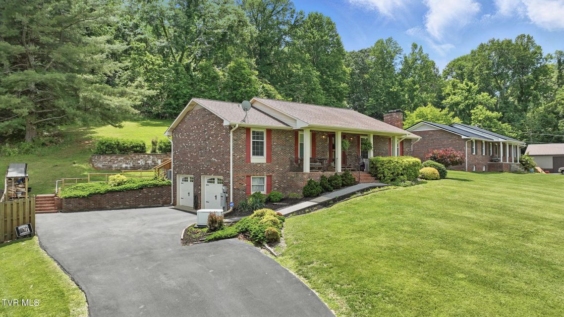 Photo #4: 5009 Surrey Drive