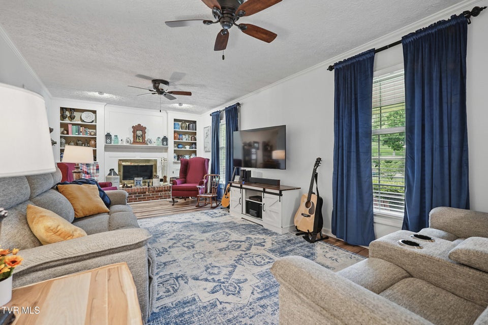 Photo #8: 5009 Surrey Drive