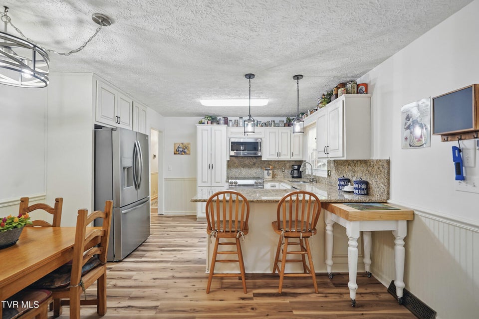 Photo #13: 5009 Surrey Drive