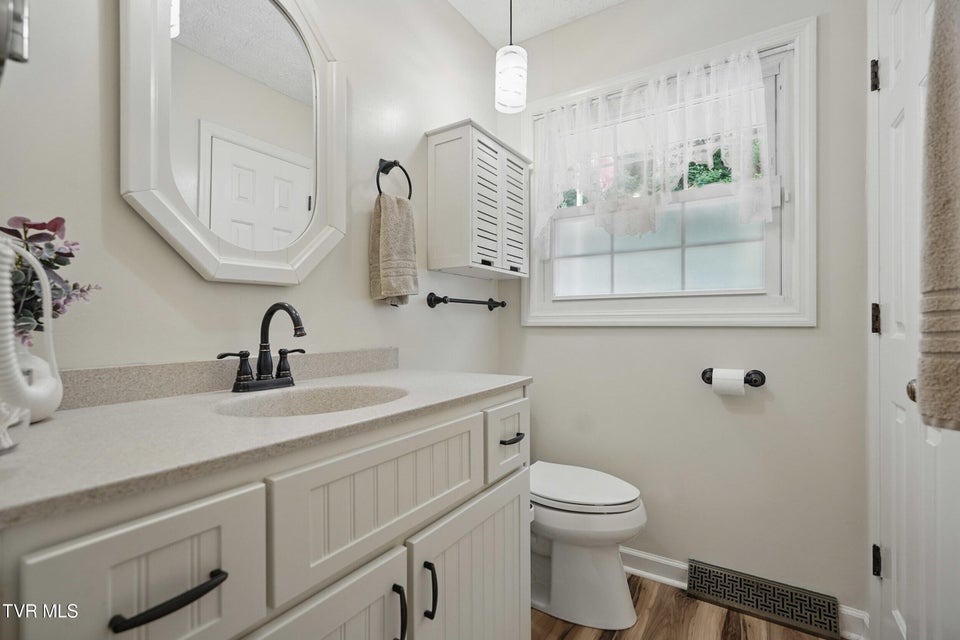 Photo #17: 5009 Surrey Drive