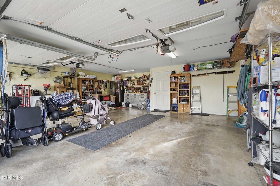 Photo #37: 5009 Surrey Drive