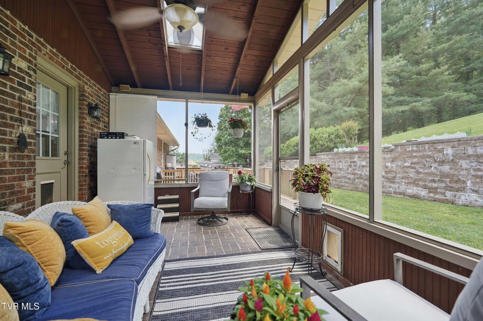 Photo #39: 5009 Surrey Drive