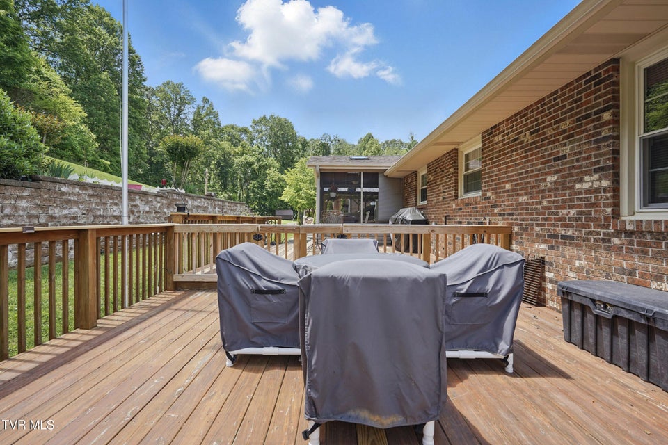 Photo #41: 5009 Surrey Drive