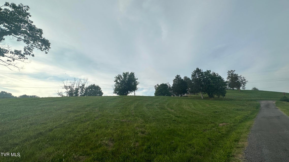 Photo #13: 202 Eidson Lane