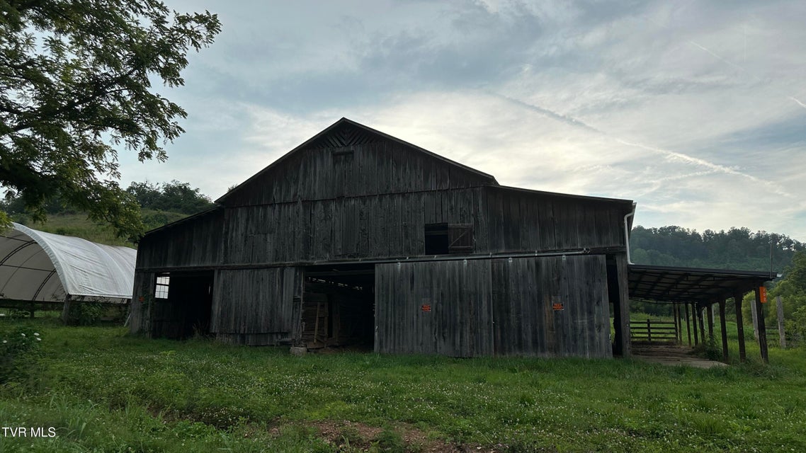 Photo #14: 202 Eidson Lane