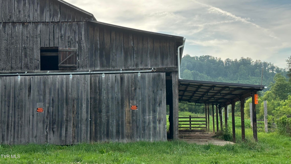 Photo #15: 202 Eidson Lane